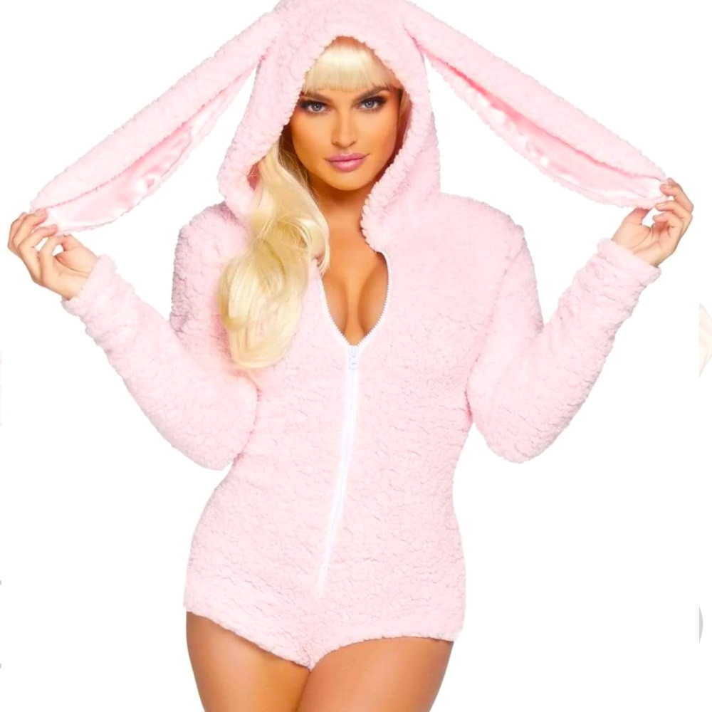 Leg Avenue sexy cuddle bunny costume size medium